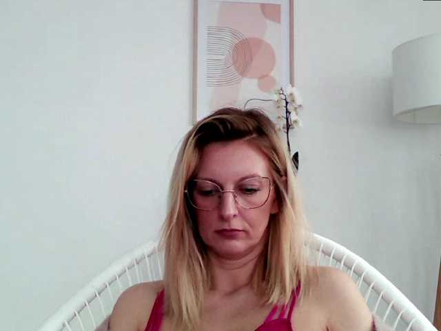 Zdjęcia RachellaFox Sexy blondie - glasses - dildo shows - great natural body,) For 500 i show you my naked body @remain