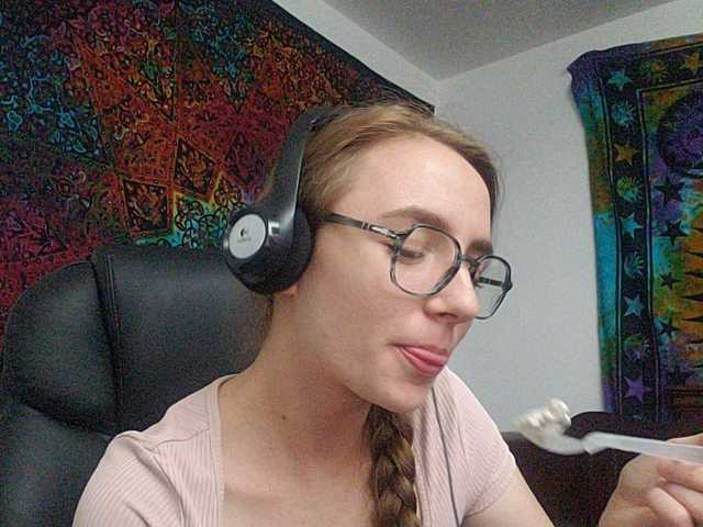 Zdjęcia RachelXXX Chillin and watching some podcasts... say hi and fall in love (and follow me)