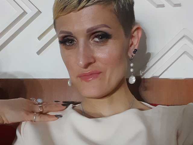 Zdjęcie profilu N-I-M-F-O-M-A-N-K-A
