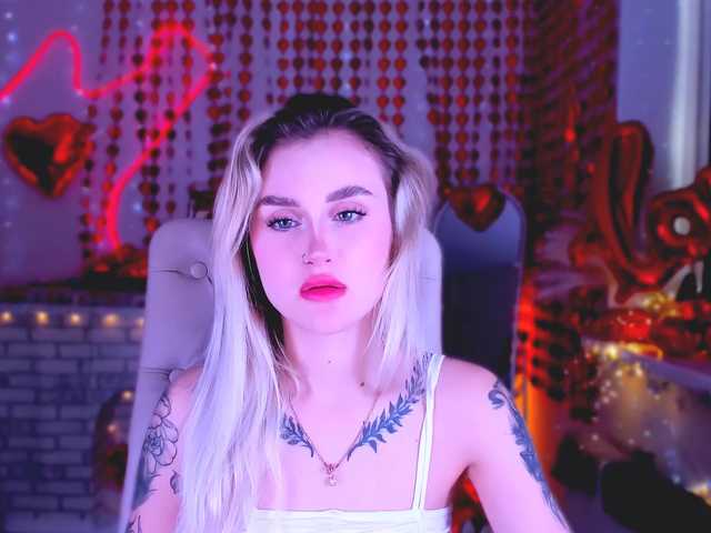 Zrzuty ekranu transmisji Ravenaaaa