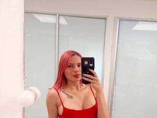 Erotyczny czat wideo Rayveen