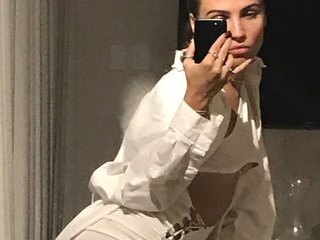 Erotyczny czat wideo REALMEANTINA