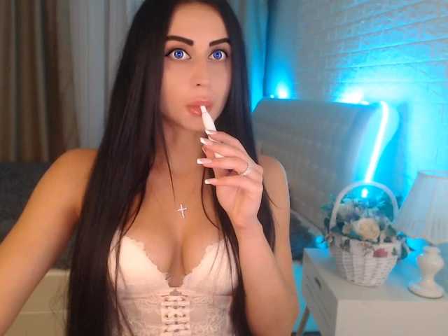 Zdjęcia RebekaMay Hello guys! Make me wet with luch and i cum for u* Lets play**