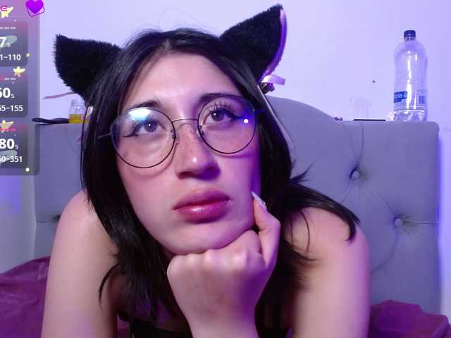 Zdjęcia Red-moonn let's play with my delicious wet pussy [9999 tokens remaining]