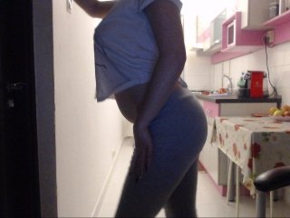 Zdjęcia Red_rose693 5 tok/ PM @Flash Boobs (40)/ Pussy (60)/ Ass (70)/naked(100) Im on period today guys!
