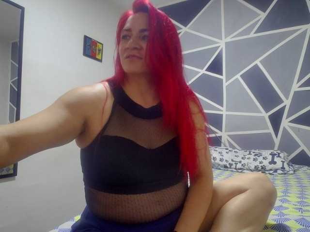 Zdjęcia redhair805 Welcome guys... my sexuality accompanied by your vibrations make me very horny