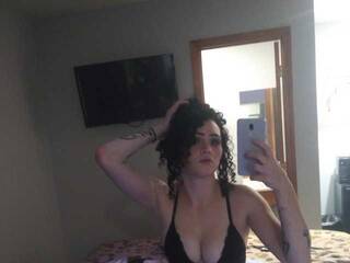 Erotyczny czat wideo Redhead96