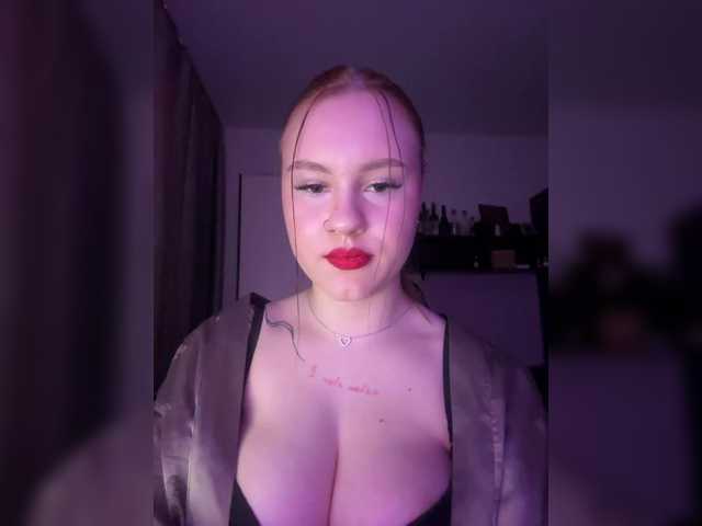 Zrzuty ekranu transmisji Rinaaaa-cherry