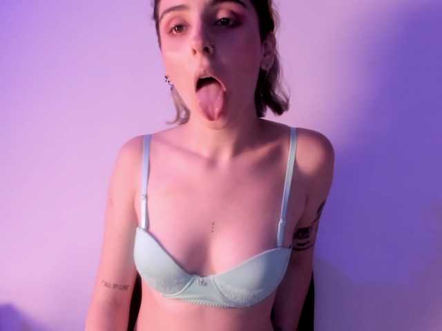 Zdjęcia Rose-Shelby -welcome to my spank show.-- -- Who's going to be my master? SPOIL ME :P