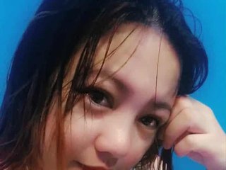 Erotyczny czat wideo RoseSLUTsquirt