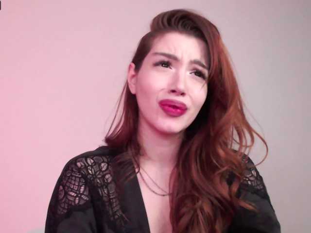 Zdjęcia Roxanne-Rouge want a lot of orgasms today!