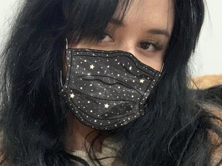 Erotyczny czat wideo RoxiDarQs