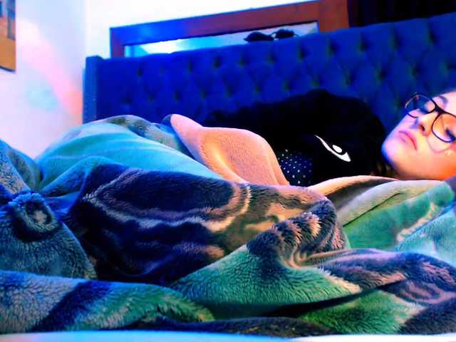 Zrzuty ekranu transmisji roxy-pink-eas