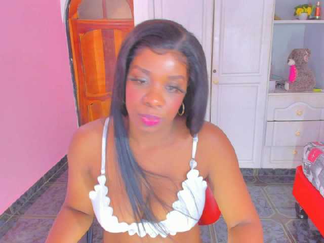 Zrzuty ekranu transmisji Saaamanthaa