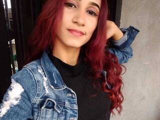 Erotyczny czat wideo Saraa-Miller