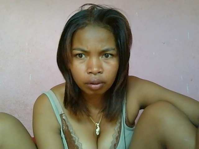 Zrzuty ekranu transmisji SaraBirds