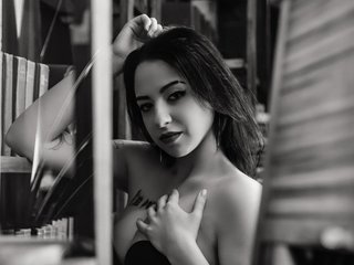Erotyczny czat wideo Sarah-Dumont