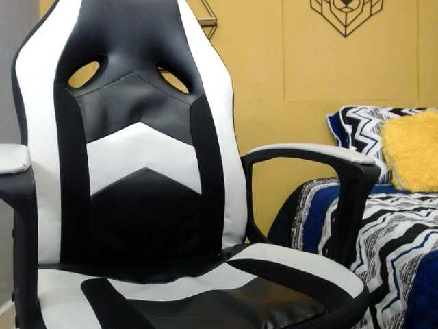 Zrzuty ekranu transmisji SaraHolt