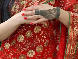 Erotyczny czat wideo Saranya