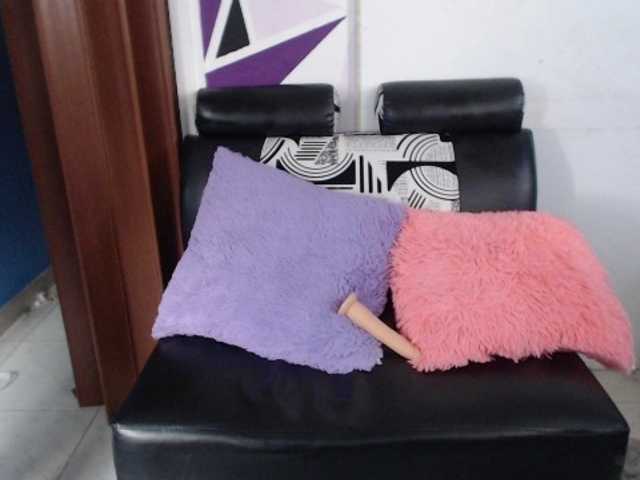 Zrzuty ekranu transmisji SaraThomps