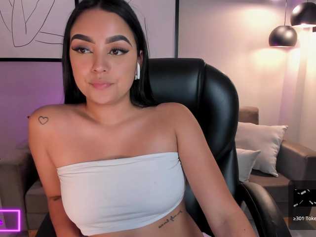 Zdjęcia sarawinstone Help me to take all my clothes off and make me cum♥ IG: @Winstone.sara♥Goal: Fingering Pussy + Fuck pussy hard @remain Tks left ♥