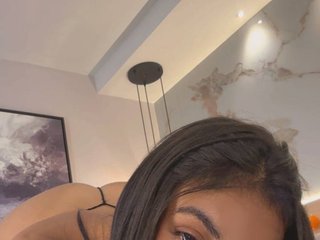 Erotyczny czat wideo SarayCollins