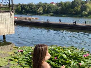 Erotyczny czat wideo SarraMelluBabe