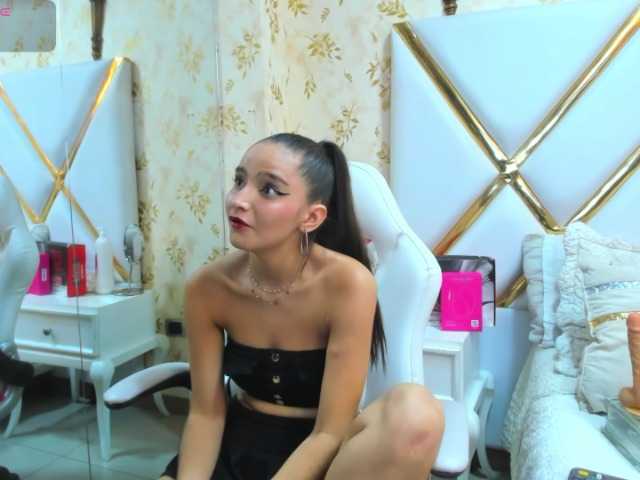 Zrzuty ekranu transmisji SashaaFerrer