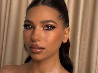 Erotyczny czat wideo Sashaluvv