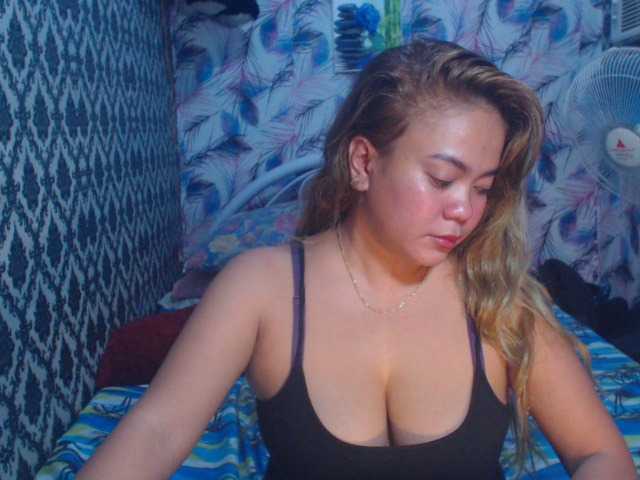 Zrzuty ekranu transmisji SassyClit