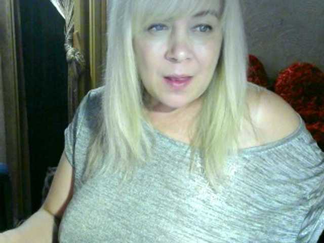 Zdjęcia Savan35na watch camera 35, ass 60, get on all fours 80, boobs 90, naked 200.