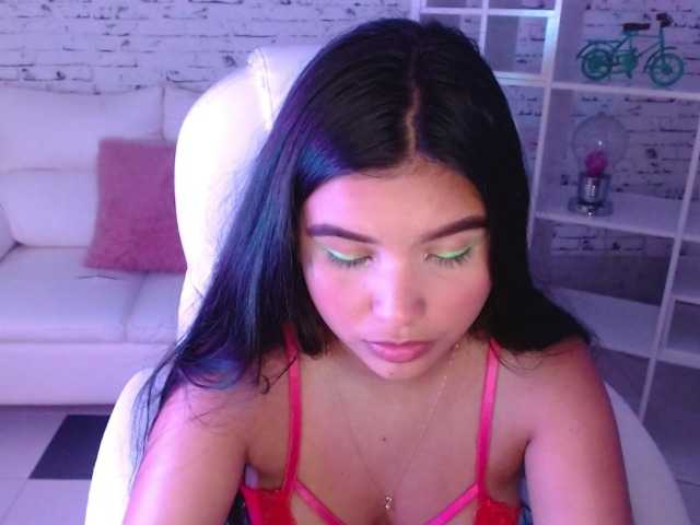 Zrzuty ekranu transmisji Scarletcooper