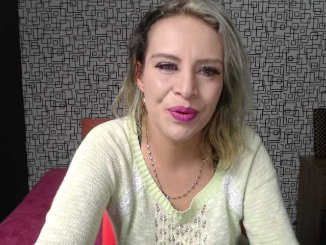 Zrzuty ekranu transmisji Scarlettsex69
