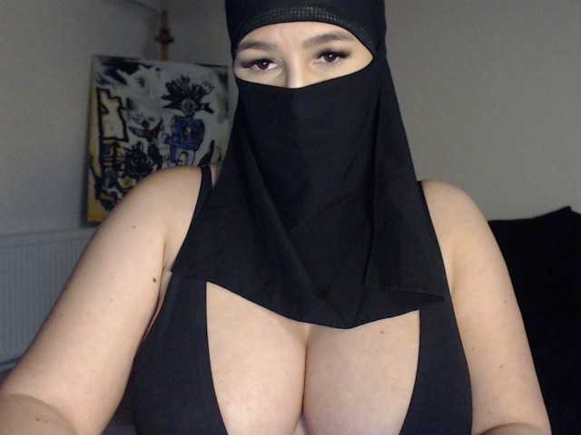 Zdjęcia SelmaAzmani hello hello! like me 22, boobs 139, ass 200, asshole 444, pussy 666, naked 1888