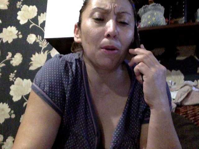 Zdjęcia sexmari39 hey let have fun chat c2c audio and be happy and horny is important pvt spy or meybe tip merci ksis you :love :love :love