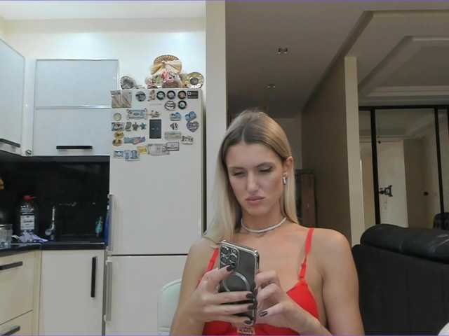 Zrzuty ekranu transmisji NESSA_DEVIL