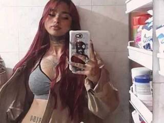 Erotyczny czat wideo sexy-redgirl