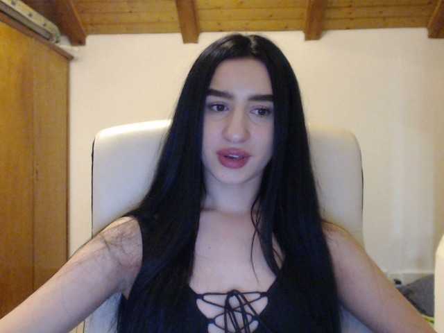 Zdjęcia sexybabys0000 hello everyone .. my relatives are in the next room .. they don’t know what I’m doin