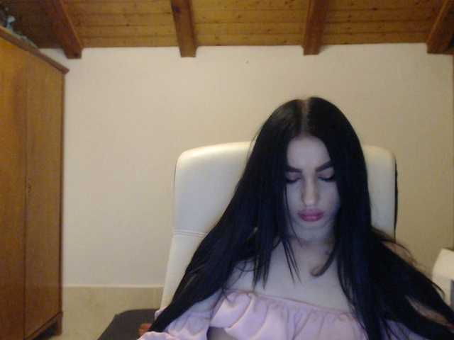 Zdjęcia sexybabys0000 hello everyone .. my relatives are in the next room .. they don’t know what I’m doin
