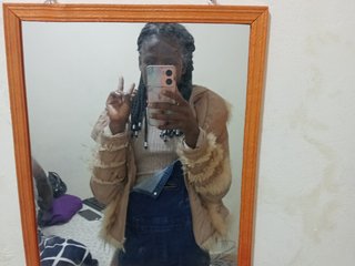 Erotyczny czat wideo Sexycharlet43