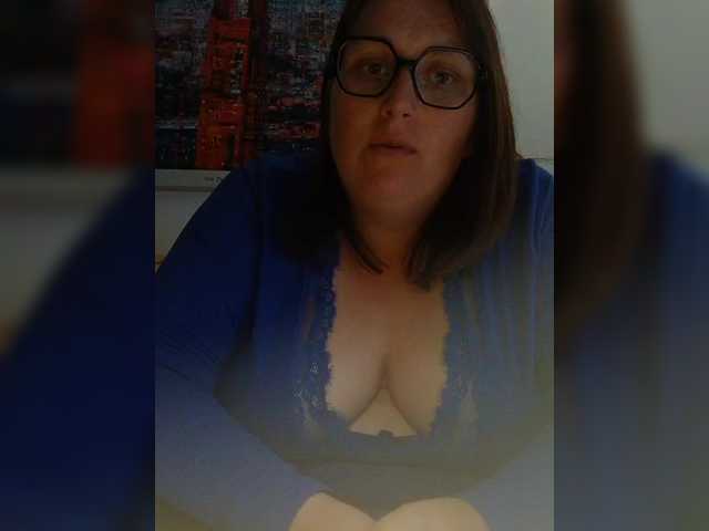 Zrzuty ekranu transmisji Sexycurvy-87