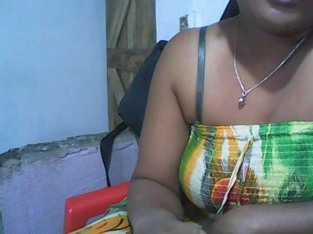 Zrzuty ekranu transmisji sexymom330