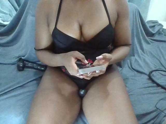 Zrzuty ekranu transmisji sexyvmelissa