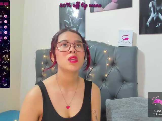 Zrzuty ekranu transmisji Sexyy-Candy