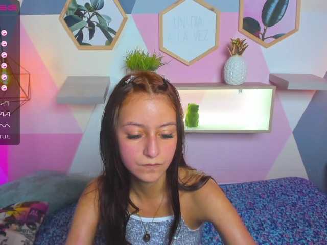 Zrzuty ekranu transmisji shamaraa