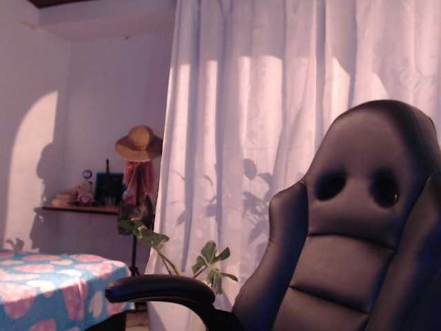 Zrzuty ekranu transmisji shantallparis