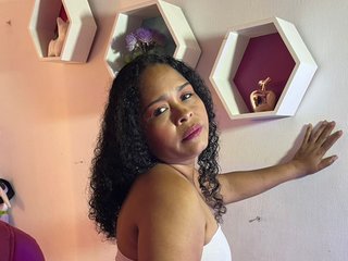 Erotyczny czat wideo SHAROM-ADAMS