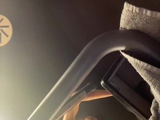 Erotyczny czat wideo F3ckdolllucy