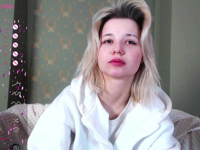 Zrzuty ekranu transmisji nicoleblonde