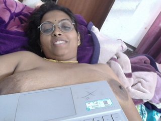 Erotyczny czat wideo ShruthiIndian56